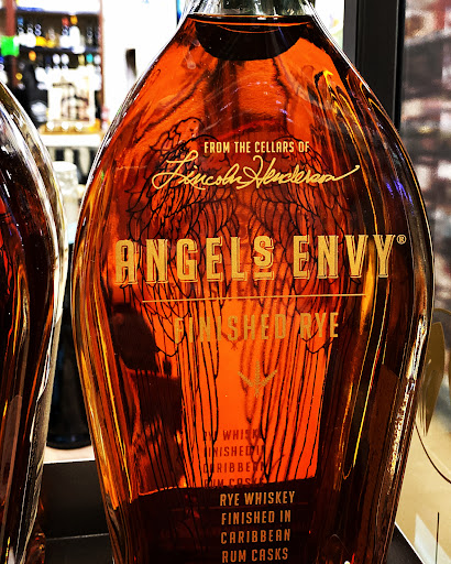 Liquor Store «Mug & Jug Fine Wine & Spirits», reviews and photos, 4138 Twelve Mile Rd, Berkley, MI 48072, USA