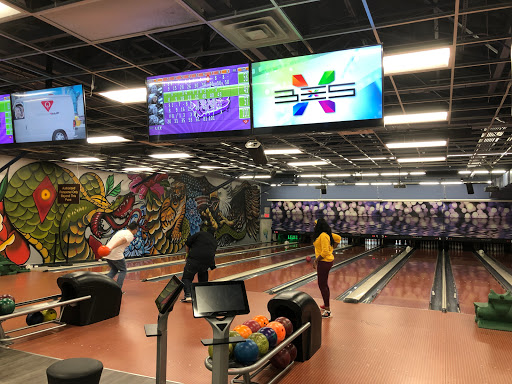 Bowling Alley «Lane 8 Bowling Center», reviews and photos, 124 Wainwright Dr, Brooklyn, NY 11252, USA