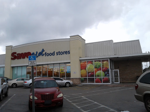 Grocery Store «Save-A-Lot», reviews and photos, 2420 N Dixie Hwy, Hollywood, FL 33020, USA