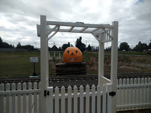 Railroad Company «Flower Farmer», reviews and photos, 2512 N Holly St, Canby, OR 97013, USA