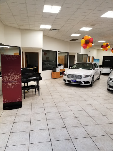 Ford Dealer «Ford Lincoln of Huntington», reviews and photos, 333 W Jericho Turnpike, Huntington, NY 11743, USA