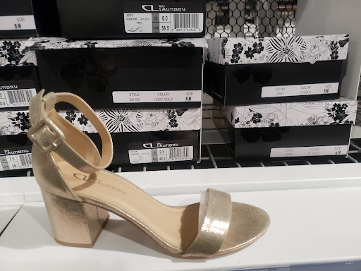 Shoe Store «DSW Designer Shoe Warehouse», reviews and photos, 2500 Central Park Ave, Yonkers, NY 10710, USA