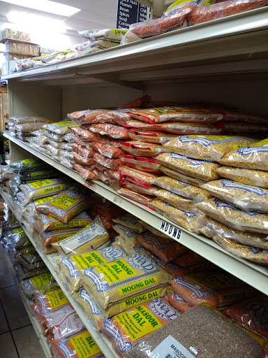 Grocery Store «Towne Market, Halal Meat», reviews and photos, 120 Cambridge St, Burlington, MA 01803, USA