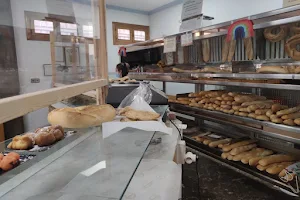 Panadería Pastelería Roberto image