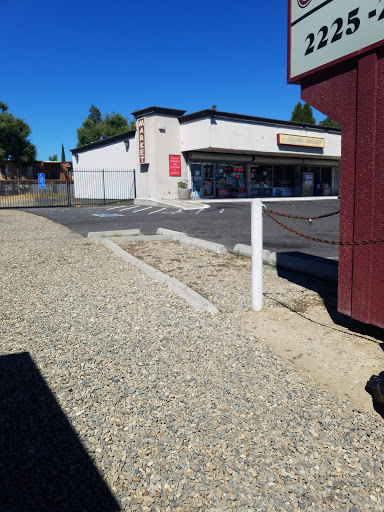 Grocery Store «Coloma Grocery», reviews and photos, 2225 McGregor Dr, Rancho Cordova, CA 95670, USA