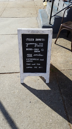 Donut Shop «B. Doughnut», reviews and photos, 7 Loudoun St SW, Leesburg, VA 20175, USA