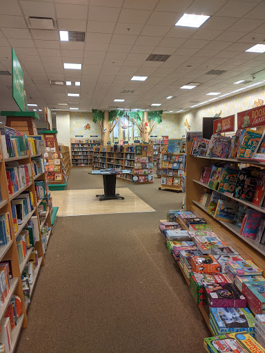 Book Store «Barnes & Noble», reviews and photos, 3561 N Freeway Blvd, Sacramento, CA 95834, USA