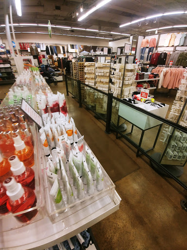 Clothing Store «Old Navy», reviews and photos, 2828 E 3rd St, Bloomington, IN 47401, USA