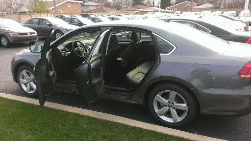 Volkswagen Dealer «Mike Haggerty VW», reviews and photos, 8920 S Cicero Ave, Oak Lawn, IL 60453, USA