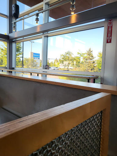 Mexican Restaurant «Chipotle Mexican Grill», reviews and photos, 940 S Waukegan Rd, Waukegan, IL 60085, USA