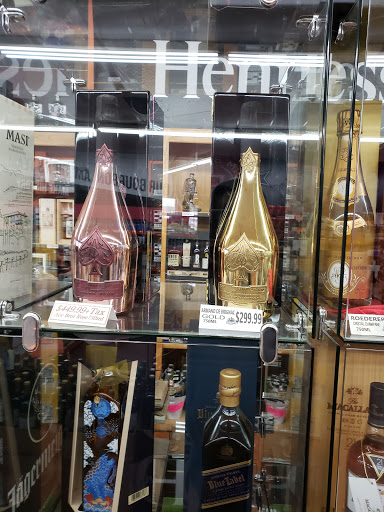Liquor Store «Liquor Zone», reviews and photos, 3004 E Pioneer Pkwy #200, Arlington, TX 76010, USA