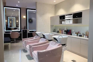 Sisters Beauty Lounge - City Centre Mirdif image