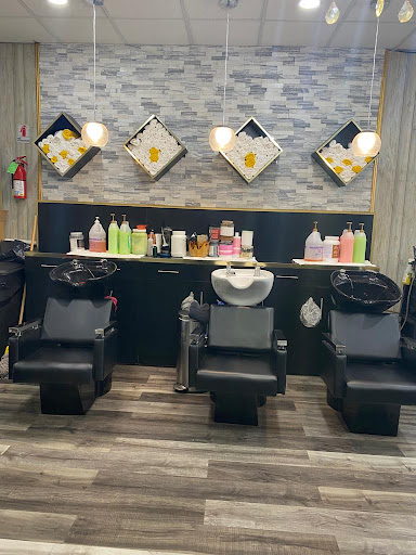 Beauty Salon «Mary II Dominican Beauty Salon», reviews and photos, 217 Central Ave, City of Orange, NJ 07050, USA