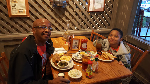 American Restaurant «Cracker Barrel Old Country Store», reviews and photos, 970 W Pointe Ct, Lithia Springs, GA 30122, USA