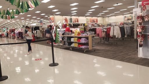 Department Store «Target», reviews and photos, 2000 SW College Rd, Ocala, FL 34471, USA