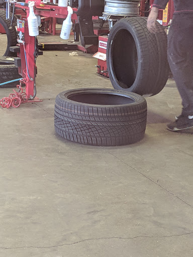 Tire Shop «Discount Tire Store - Prairieville, LA», reviews and photos, 37361 Market Place Drive, Prairieville, LA 70769, USA