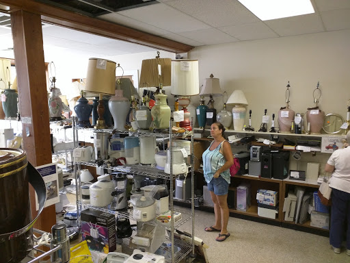 Thrift Store «Old & New Shop», reviews and photos, 440 E Bay Ave #4, Manahawkin, NJ 08050, USA