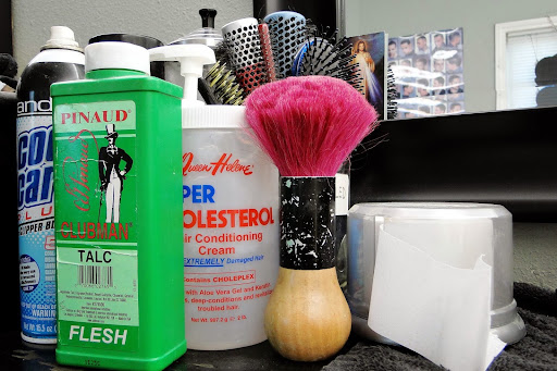 Beauty Salon «Jalisco Beauty Salon», reviews and photos, 305 N Azusa Ave, Azusa, CA 91702, USA