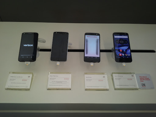 Cell Phone Store «Verizon», reviews and photos, 1910 Walnut St, Cary, NC 27518, USA