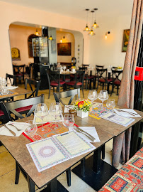Atmosphère du Restaurant de spécialités perses Restaurant Cheminée à Paris - n°12