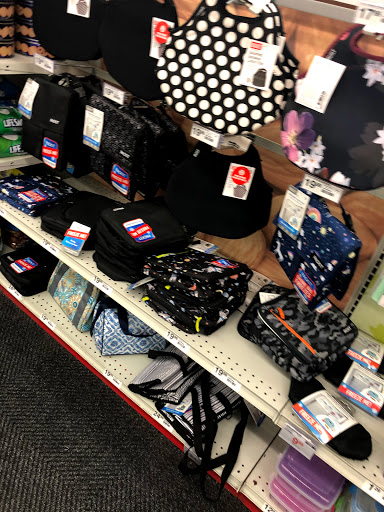 Office Supply Store «Staples», reviews and photos, 9230 Old Keene Mill Rd, Burke, VA 22015, USA