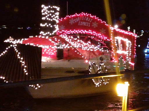 Bar & Grill «The Gnarly Gar», reviews and photos, 18200 Lakepoint Cove, Point Venture, TX 78645, USA