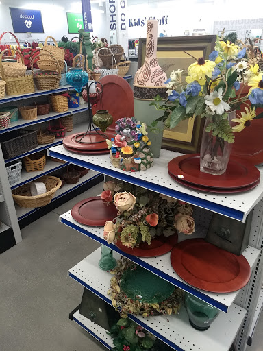 Thrift Store «Goodwill High Street Retail Store», reviews and photos, 3225 High St, Portsmouth, VA 23707, USA