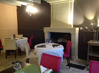 Atmosphère du Restaurant Auberge Du Val De Vienne à Sazilly - n°4