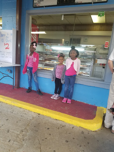 Donut Shop «The Donut Shop», reviews and photos, 501 John R Junkin Dr, Natchez, MS 39120, USA