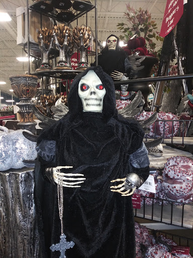 Shopping Mall «Gateway Crossing Shopping Center», reviews and photos, 190 500 W, Bountiful, UT 84010, USA