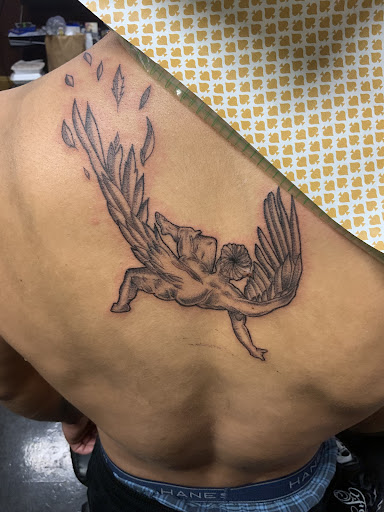 Find rooster tattoo ideas for your next unique tattoo in Naples at IndigenousTinta tattoo studio