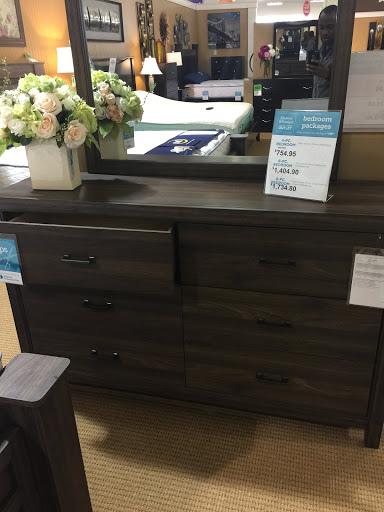 Furniture Store «Raymour & Flanigan Furniture and Mattress Outlet», reviews and photos, 2424 Lincoln Hwy, Langhorne, PA 19047, USA