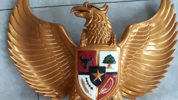 Produsen lambang Garuda pancasila