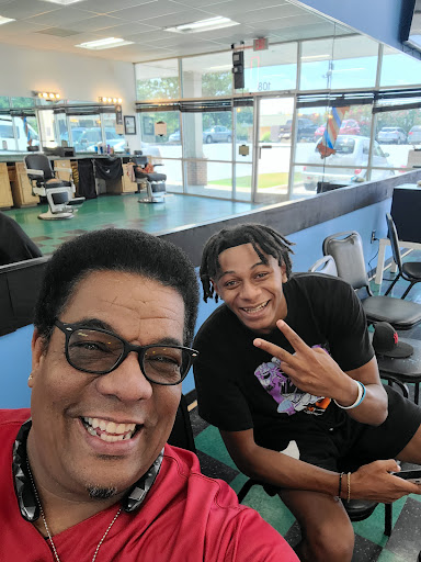 Barber Shop «Bess Cuts Barber Shop», reviews and photos, 4604 W Market St # 108, Greensboro, NC 27407, USA