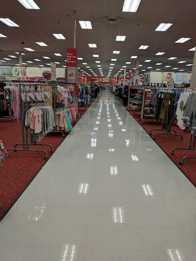 Department Store «Target», reviews and photos, 300 S Randall Rd, Elgin, IL 60123, USA