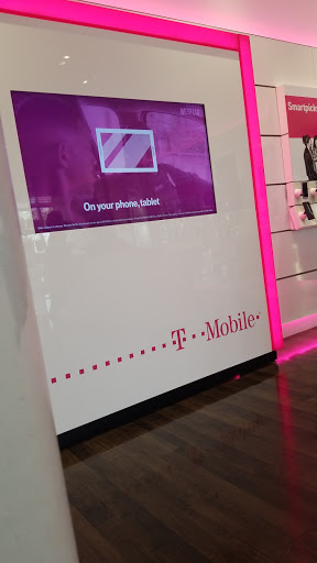 Cell Phone Store «T-Mobile», reviews and photos, 2645 Arapaho Rd #137, Garland, TX 75044, USA