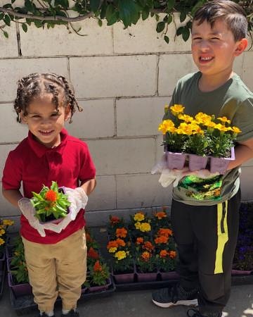 Day Care Center «Penny & Peggy Nairn 24 Hour Childcare, Inc», reviews and photos, 9213 N Columbus Ave, North Hills, CA 91343, USA