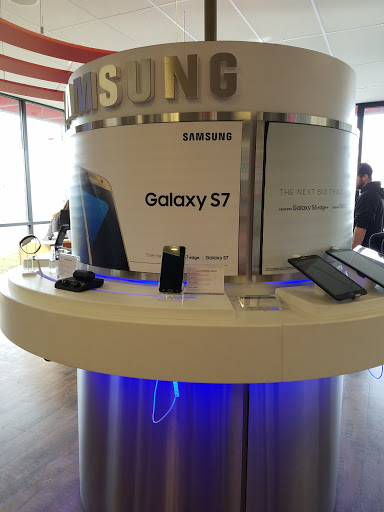 Cell Phone Store «Verizon Authorized Retailer, TCC», reviews and photos, 1870 N State St, North Vernon, IN 47265, USA