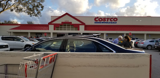 Warehouse store «Costco Wholesale», reviews and photos, 3250 Northlake Blvd, Lake Park, FL 33403, USA