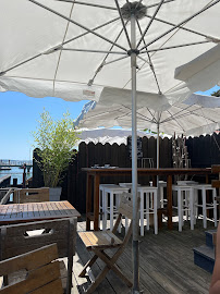 Atmosphère du Bar-restaurant à huîtres Chez Yannick à Lège-Cap-Ferret - n°5