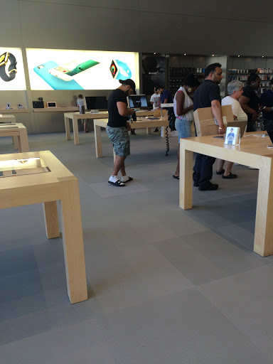 Computer Store «Apple Ridge Hill», reviews and photos, 143 Market Street, Yonkers, NY 10710, USA