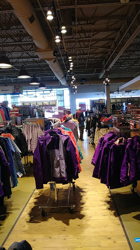 Sportswear Store «Columbia Sportswear Outlet Store at Tanger Outlet Center», reviews and photos, 6699 N Landmark Dr e, Park City, UT 84098, USA