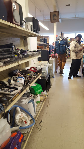 Thrift Store «Thrift Center Thrift Store», reviews and photos, 1060 El Camino Real, San Carlos, CA 94070, USA