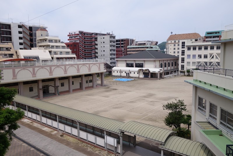 長崎市立梅香崎中学校