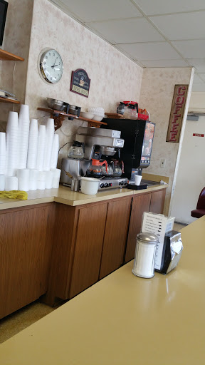 Donut Shop «Donut Castle», reviews and photos, 11831 E 13 Mile Rd, Warren, MI 48093, USA