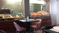 Atmosphère du Restaurant de fruits de mer Pierrot Coquillages Kiosque, Restaurant, Livraison de fruits de mer & Poissons à Marseille - n°12