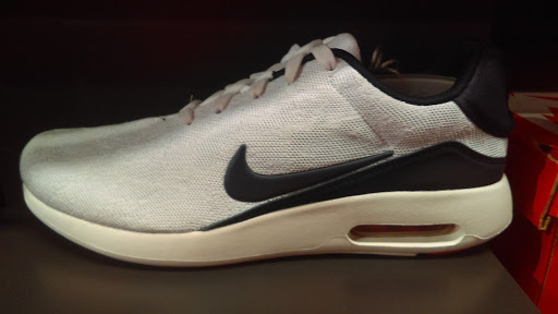 Clothing Store «Nike Factory Store», reviews and photos, 2950 I-20 Frontage Rd #755, Grand Prairie, TX 75052, USA