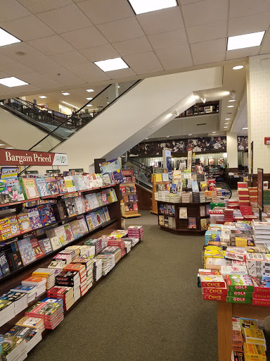 Book Store «Barnes & Noble», reviews and photos, 2051 N Federal Hwy, Fort Lauderdale, FL 33305, USA