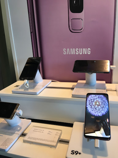 Cell Phone Store «AT&T», reviews and photos, 300 S University Ave, Little Rock, AR 72205, USA