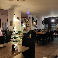 Atmosphère du Restaurant Le Café Terrasse à Mouans-Sartoux - n°2